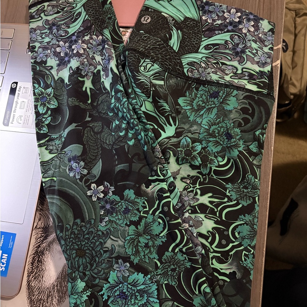 Lululemon Wunder Under HR Floral Green and Black Leggings